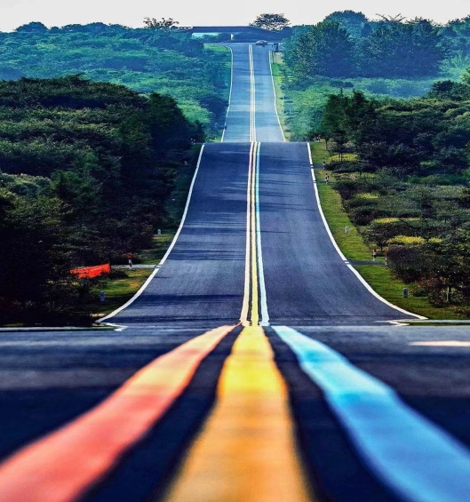 一場(chǎng)流動(dòng)的色彩盛宴