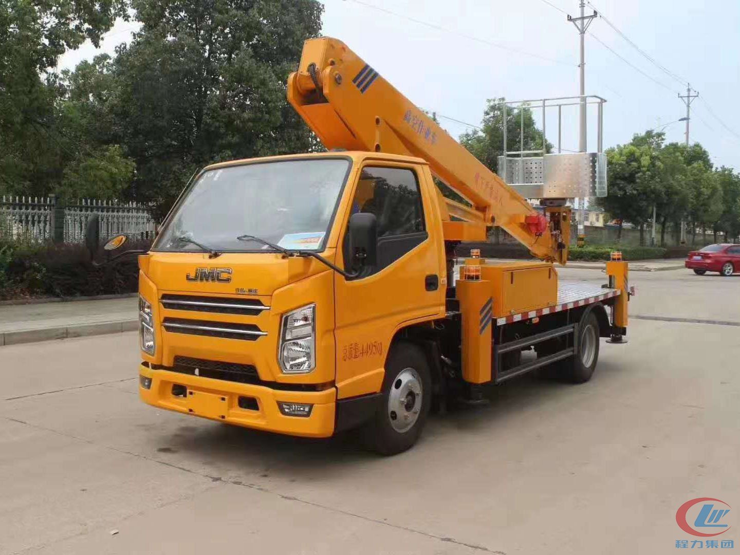 江鈴國(guó)六藍(lán)牌20米高空作業(yè)車(chē)