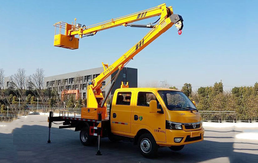 東風途逸雙排13米高空作業(yè)車