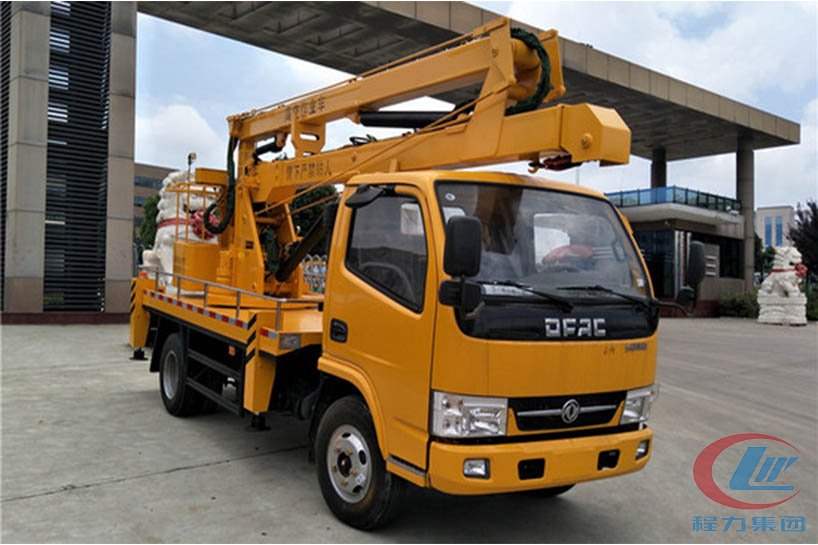程力東風(fēng)12米藍牌高空作業(yè)車側(cè)面圖