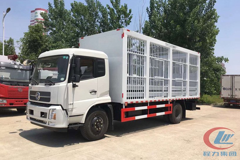 東風(fēng)天錦6米8運(yùn)豬車(chē)、畜禽運(yùn)輸車(chē)側(cè)面圖