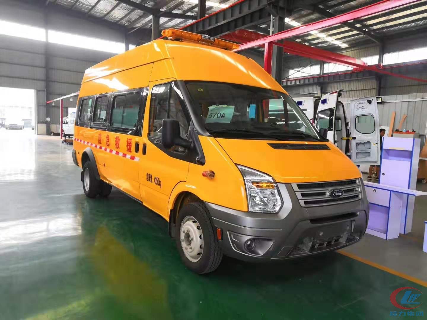 福特新時(shí)代客運(yùn)版救護(hù)車(chē)