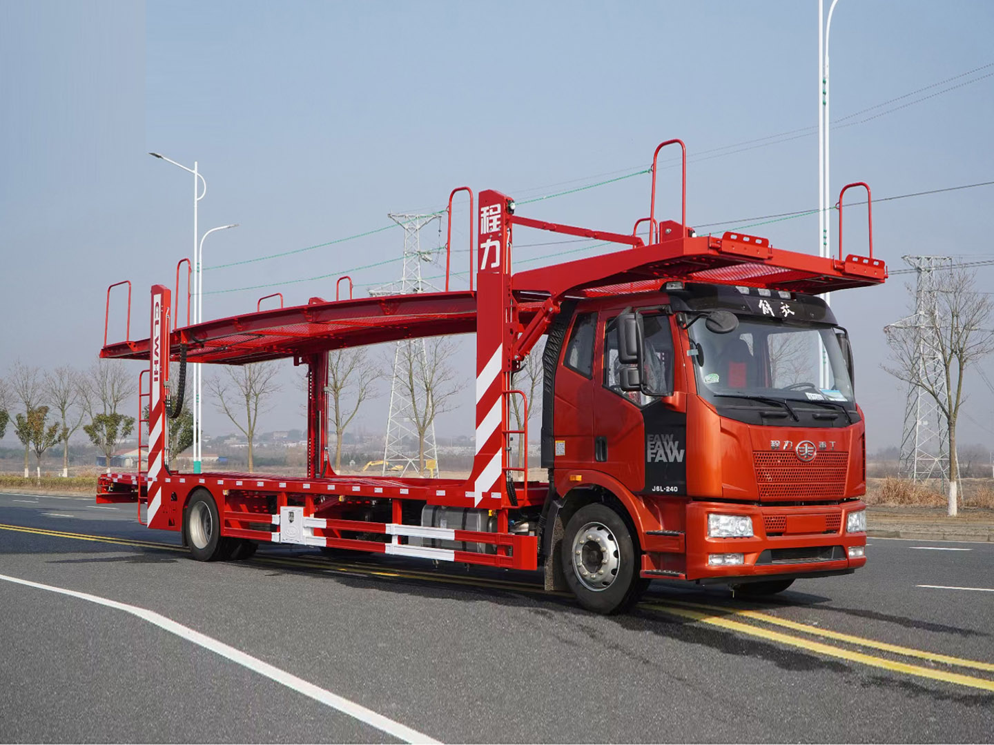 國(guó)六程力重工牌解放J6轎運(yùn)車(chē)6位板轎運(yùn)車(chē)